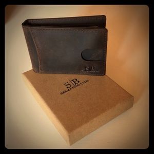 Men’s brown wallet